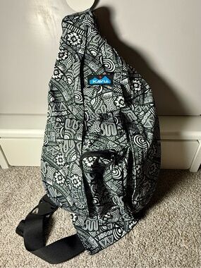 Kavu Black & White Patterned Rope Sling Bag